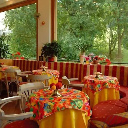Отель Ristorante Costa 3*